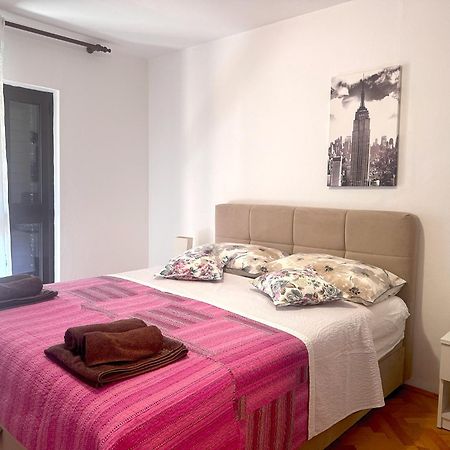 Apartments Ares Rovinj Exterior photo
