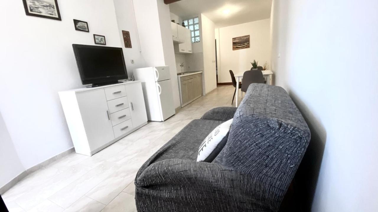 Apartments Ares Rovinj Exterior photo