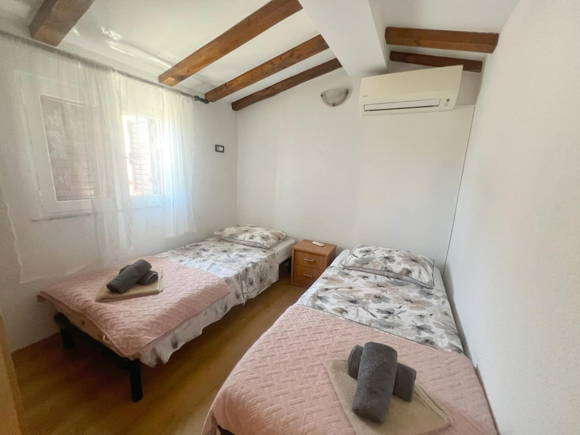 Apartments Ares Rovinj Exterior photo